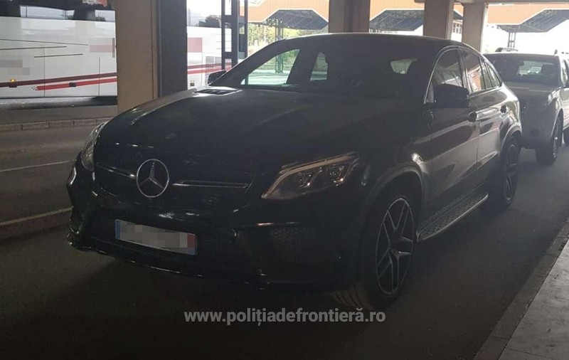 Mașină de lux căutată în Franța, descoperită de poliția de frontieră din Borș