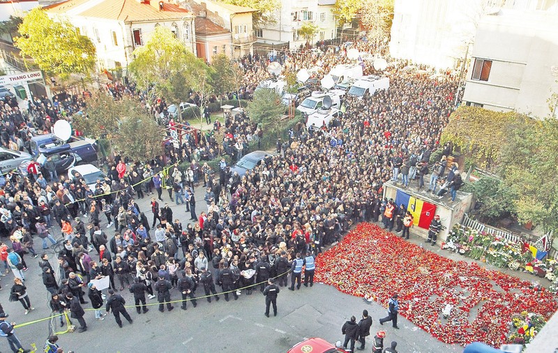 Presa internațională, impresionată de marșul tăcerii «Românii au plâns, au înjurat şi s-au rugat pentru victime»