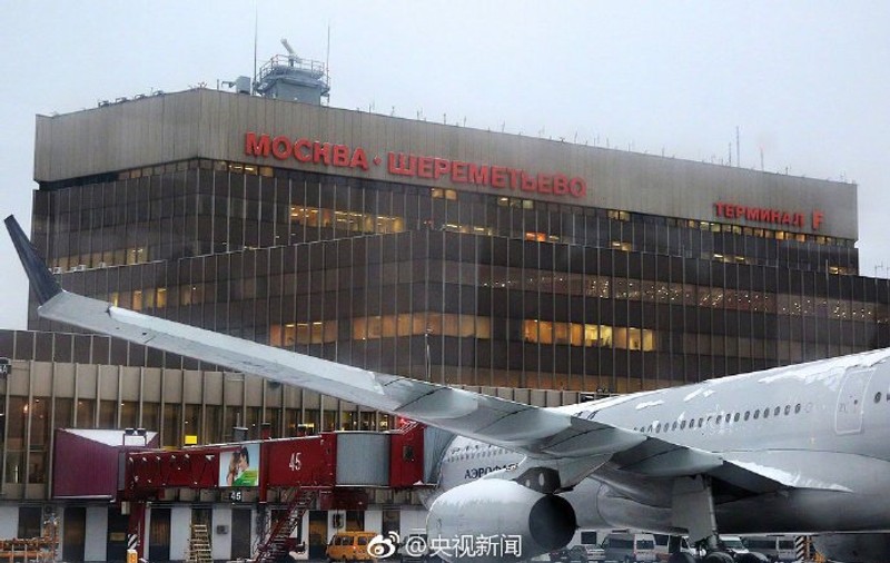 Un bărbat a fost ucis de un avion care decola. Incidentul șocant a avut loc pe aeroportul din Moscova