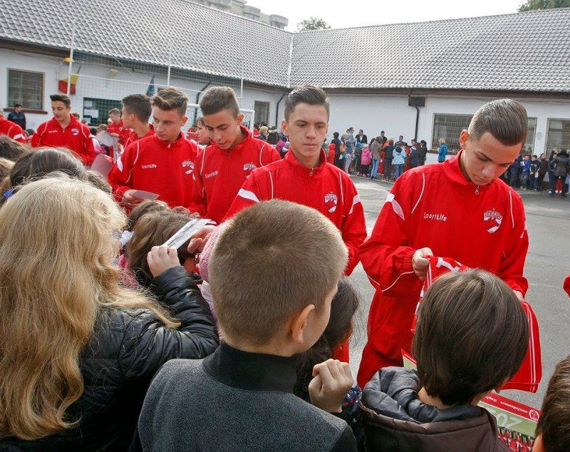 ORA DE DINAMO, la Școala Nr. 124. Directorul sportiv Ionel Dănciulescu s-a simțit ca-n prima zi de cursuri / VIDEO