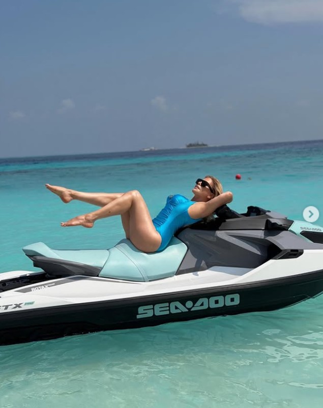 Loredana Groza a încins atmosfera în Maldive. Imagini provocatoare cu artista. „Nu înțeleg ce este cu pozițiile astea așa vulgare”