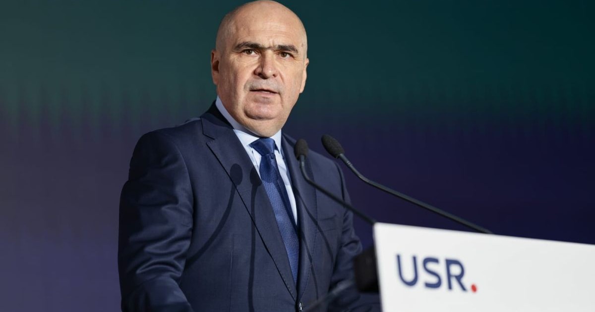 Premierul desemnat, Ilie Bolojan, vorbește cu președintele USR, Cătălin Drulă, la congresul USR de sâmbătă, 21 iunie 2025