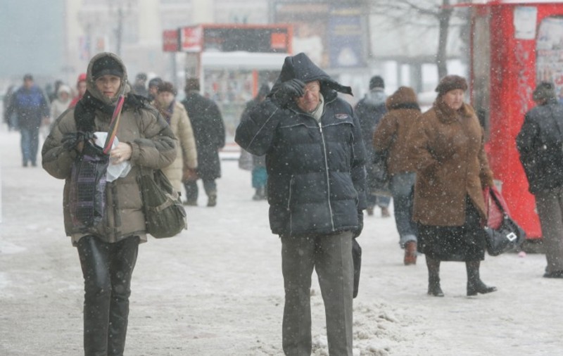 Iarna asta ne loveşte o "mini eră glaciară"! Iată prognozele care te fac să dârdâi!  