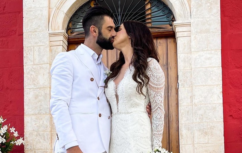 Cătălina Grama - Jojo și Paul Ipate s-au căsătorit civil în Italia. Actrița a avut trei rochii de mireasă: „Cel mai frumos vis”