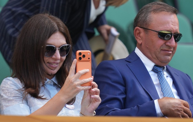 Cum au apărut Simona Halep și Dorin Mateiu la Wimbledon. Este prima lor apariție oficială împreună și au stat chiar lângă Kate Middleton