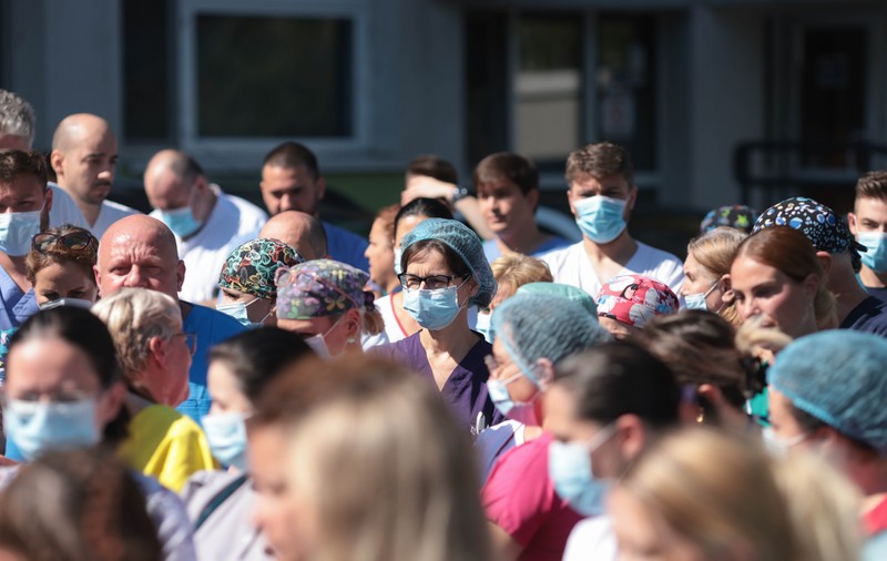 Noi detalii în dosarul morților suspecte de la Spitalul Pantelimon. Procurorii, precizări despre reducerea dozei de noradrenalină care ar fi dus la moartea unei victime
