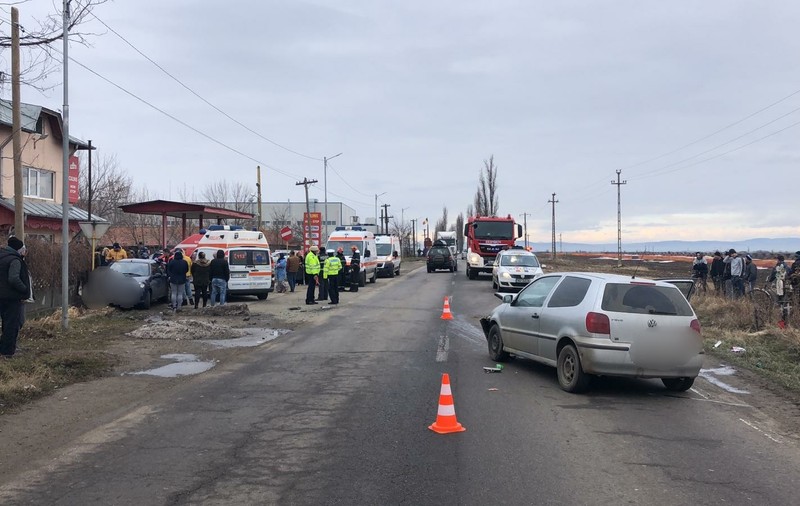 Șapte persoane au fost rănite în urma unui accident rutier. Cel mai grav e un copil de 2 ani