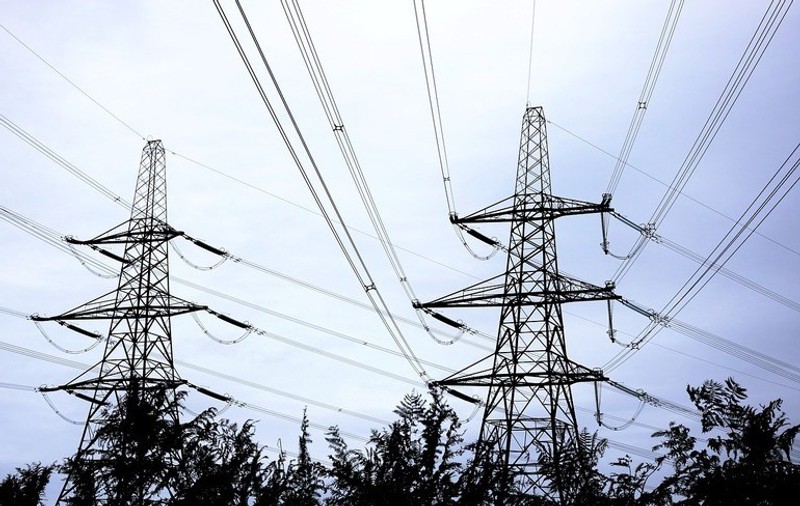 Efectele vremii rele în Bacău: Drumuri închise şi localităţi fără energie electrică
