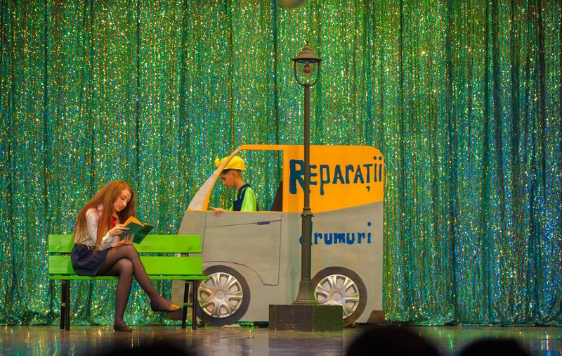 VIDEO/ "Nepoții lui Tănase", satiră politică pentru oameni mari. Primul spectacol muzical românesc de revistă jucat de copii, la Teatrul Constantin Tănase