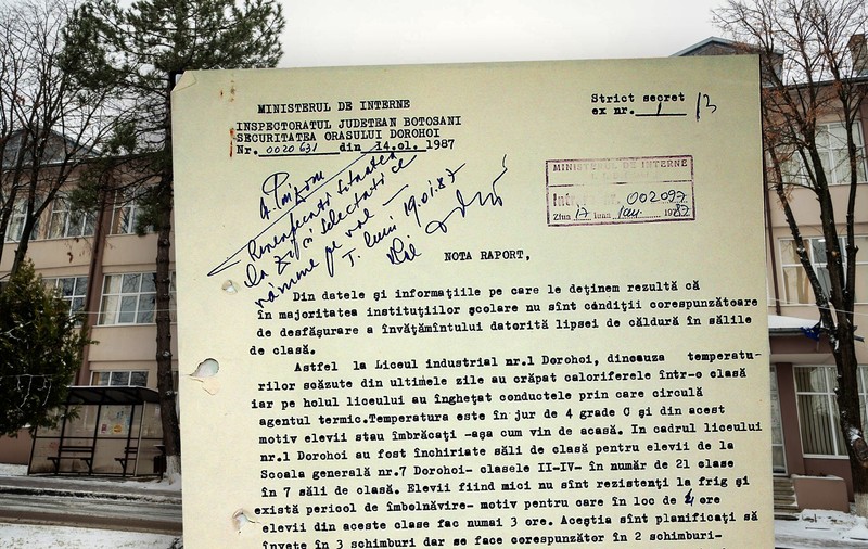 Școala românească în iernile comuniste din anii ‘80. Eleve, în scrisorile către părinți: „Mai rău ca la puşcărie/ E râie. Sunt şi păduchi”