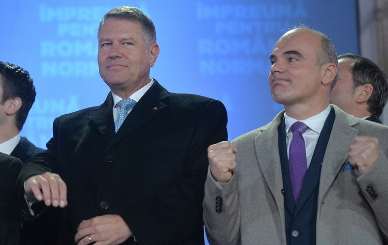 Rareș președinte! Ca să le facă dosare celor care nu gândesc ca el