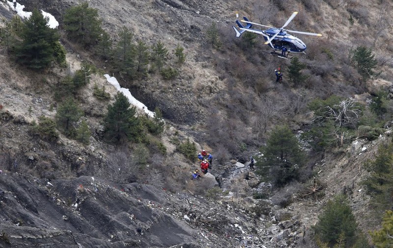 Cine au fost cei doi piloți ai avionului prăbușit în Franța? Dezvăluirea făcută de presa germană