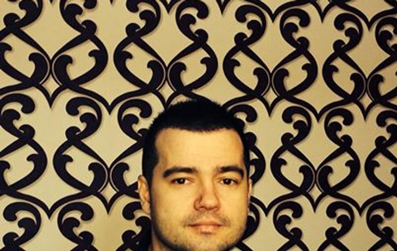 Din SERTARUL cu AMINTIRI! Uite cum arăta LAURENŢIU DUŢĂ pe vremuri, când se distra cu GAŞCA DE LA BLOC!