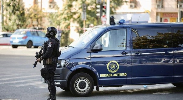 Țiriac Auto a câștigat un contract de peste 17 milioane de lei pentru a livra 100 de mașini electrice către SRI. Foto: Facebook / Serviciul Român de Informații