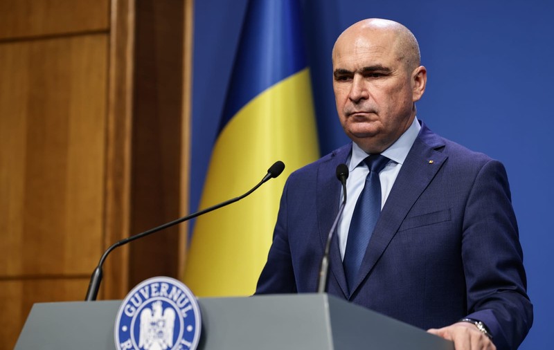 Metoda prin care Guvernul Bolojan enervează partenerii sociali: mai întâi se iau deciziile, apoi sunt „dezbătute”