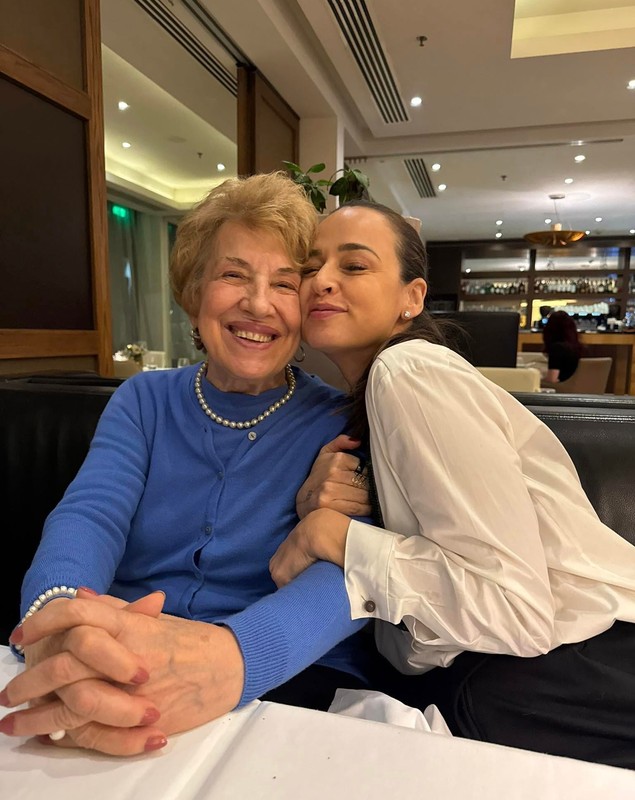 Imagini rare cu mama Andreei Raicu, care are 85 de ani și „probleme la genunchi și coloană și uneori se mișcă greu”. Dezvăluiri și despre tatăl ei