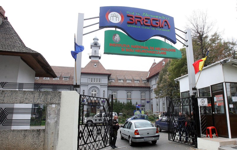 Bărbatul care s-a spânzurat în baia Spitalului Obregia a murit. Era ținut în viață de aparate