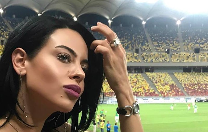 E cea mai sexy angajată din FRF!