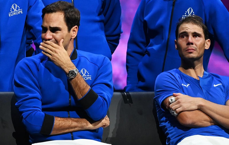 Roger Federer s-a despărțit în lacrimi de tenis. La ultimul meci din carieră, elvețianul a plâns cot la cot cu marele său rival, Rafael Nadal