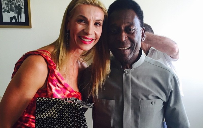 Cristina Pârv, îmbrățișată de Pele! "Regele" fotbalului, fermecat de "regina" voleiului