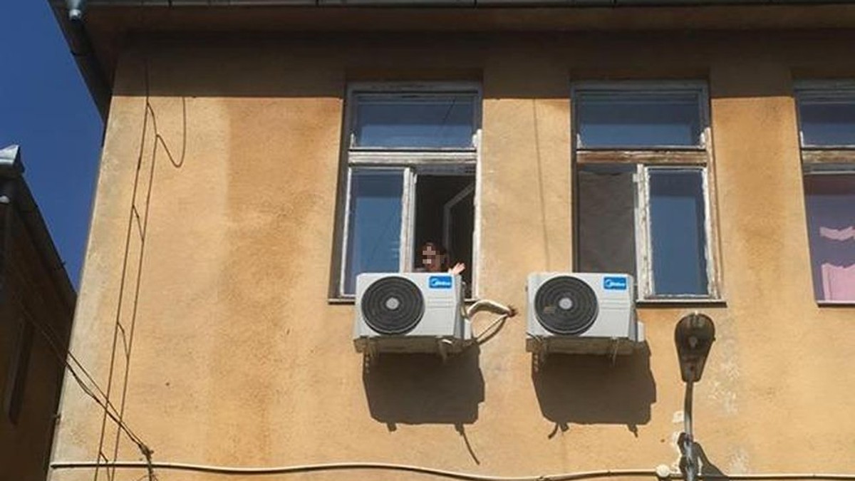 Ariana, fetița care a cerut să fie internată pentru a-și proteja mama, s-a vindecat (foto ebihoreanul.ro)