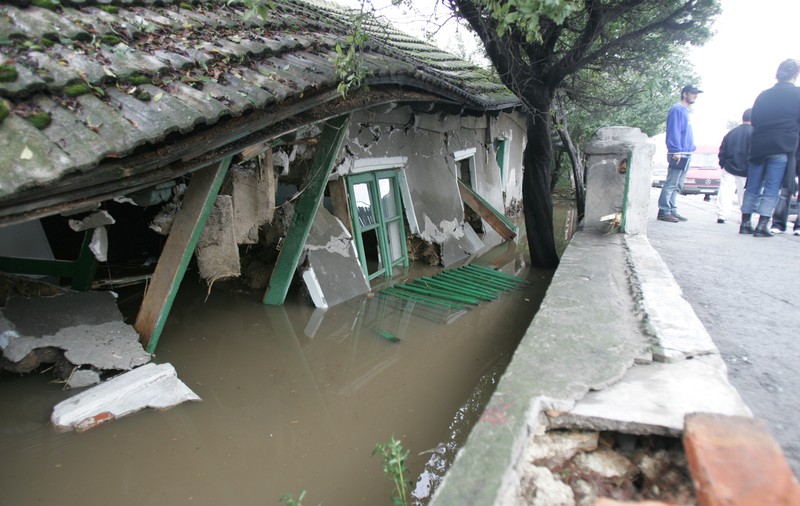După ce directorul Ion Sandu şi-a dat demisia în semn de protest, Meteorologia nu se mai privatizează, ci devine obiectiv strategic