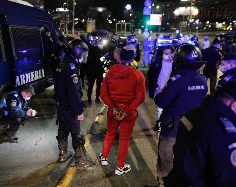 Bilanțul protestelor violente anti-restricții din București: 188 de oameni audiați. Au fost date amenzi de peste 200 de mii de lei