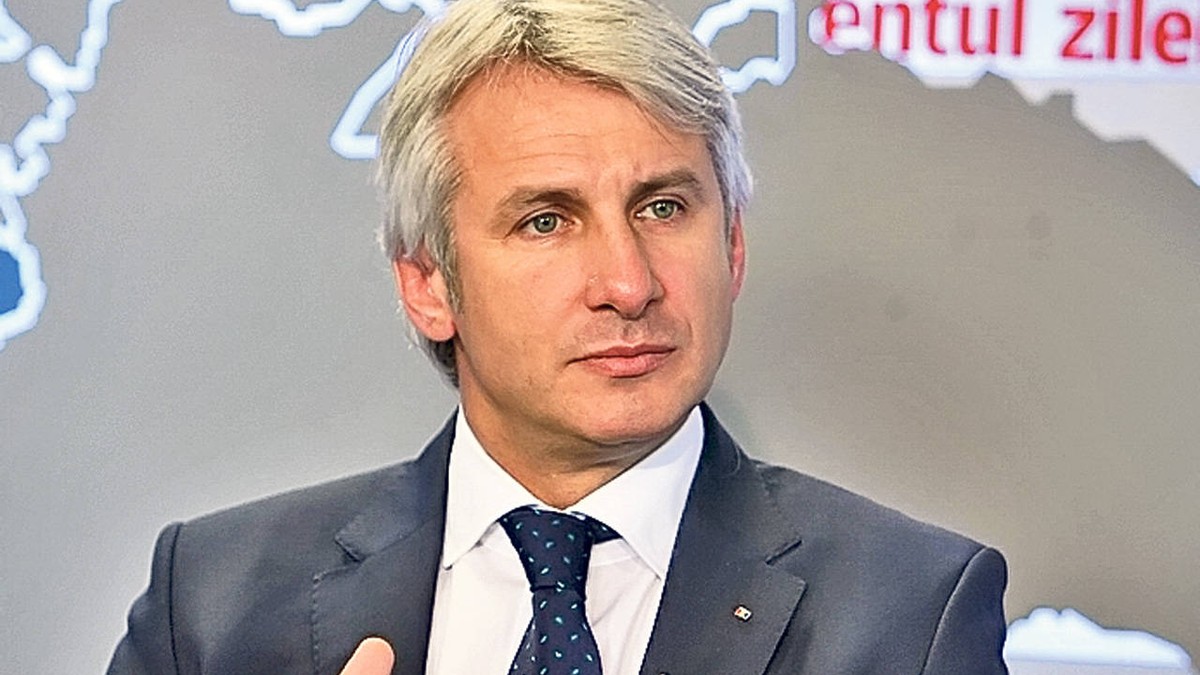 Ieftinirea prețului la gazele de producție internă și blocarea prețului până în 2021 poate părea comunistă, dar este nevoie de ea pentru că nu avem o concurență reală, a declarat Eugen Teodorovici, ministrul Finanțelor, despre plafonarea prețului la gaze.. Eugen Teodorovici