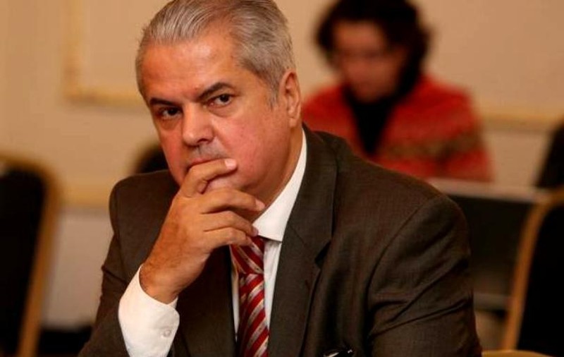 Adrian Năstase, vizită la Palatul Victoria. Cu cine discută fostul premier