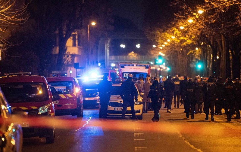 Atac lângă Turnul Eiffel: un turist german a fost ucis, alte două persoane - rănite. Suspectul, susținător al ISIS, a fost reținut