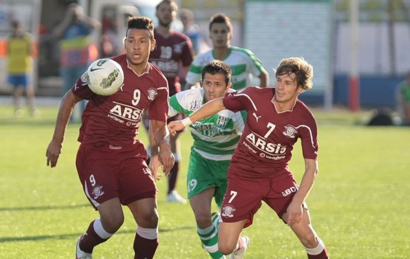 Rapid s-au impus greu la Sibiu, cu un gol din penalty: Chin vişiniu