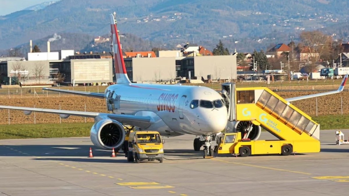 Avion Swiss pe pista aeroportului din Graz Foto: Bild via Kronen Zeitung