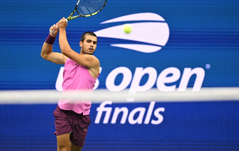 Carlos Alcaraz câștigă al doilea titlu la US Open, învingându-l pe Jannik Sinner în patru seturi