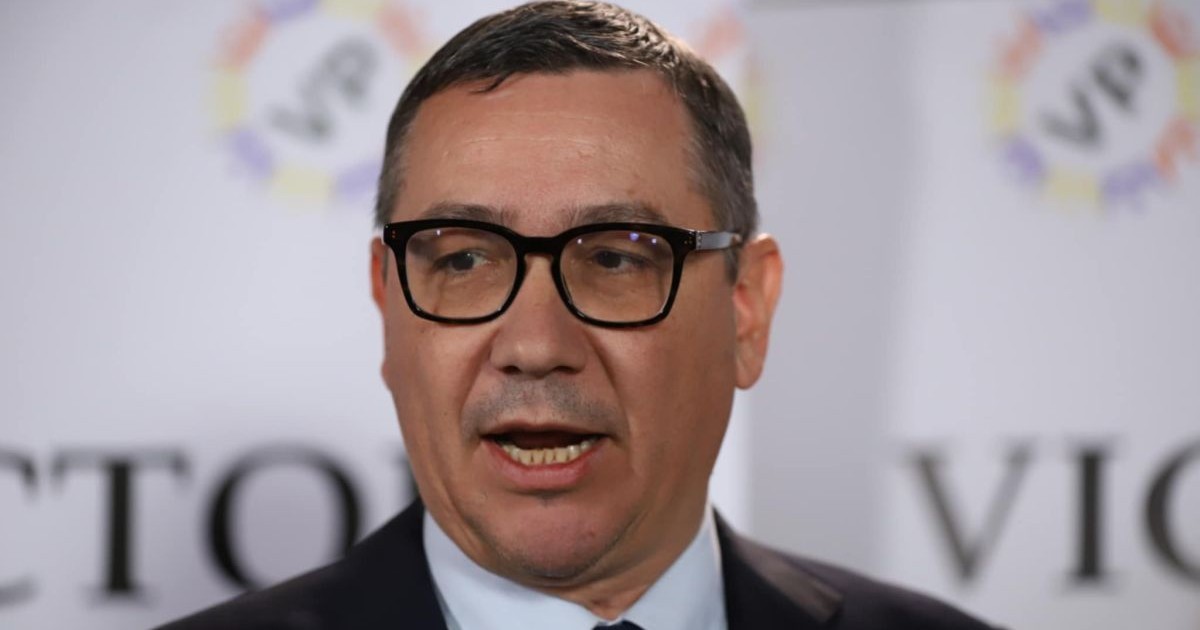 Victor Ponta vorbește în timpul dezbaterii electorale pentru alegerile prezidențiale din România, mai 2025
