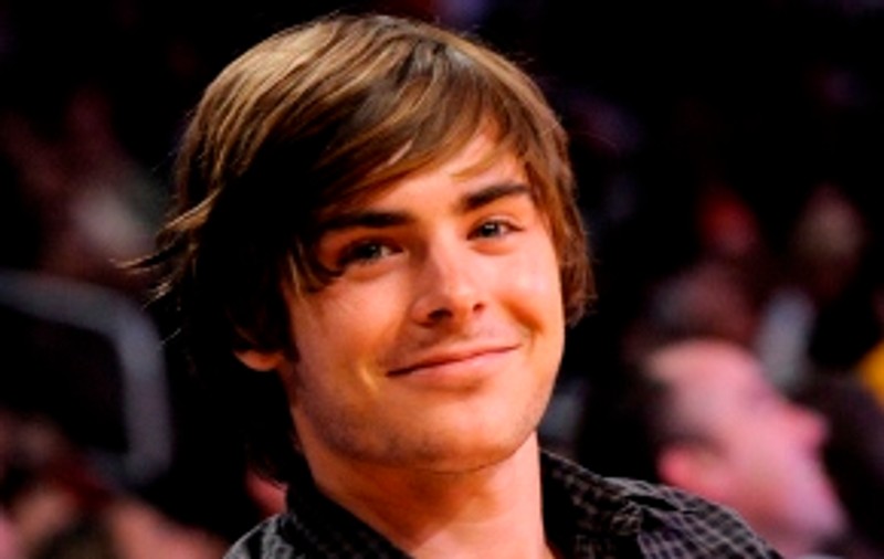 Zac Efron ”dă lovitura” cu ”17 Again”