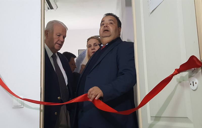 Prima clinică destinată special romilor a fost deschisă într-o biserică din Sibiu GALERIE FOTO