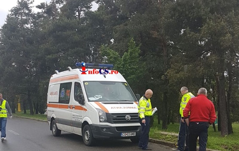 Un bărbat a fost omorât de o ambulanță la Reșița. A traversat printr-un loc nepermis și a plătit cu viața