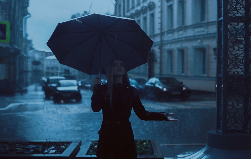Prognoza meteo pentru 14 noiembrie. Vreme în general închisă, cu cer noros şi ploi slabe