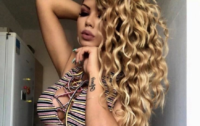 Beyonce de România, plină de ganglioni după ce și-a pus silicoane. Cântăreața trăiește o dramă. “O să rămân fără sâni”