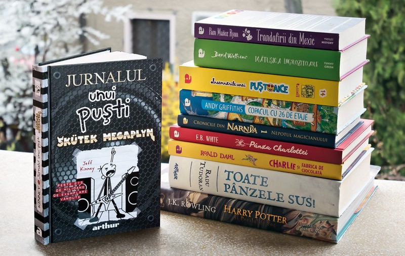 Top 10 cele mai vândute titluri Arthur în luna februarie
