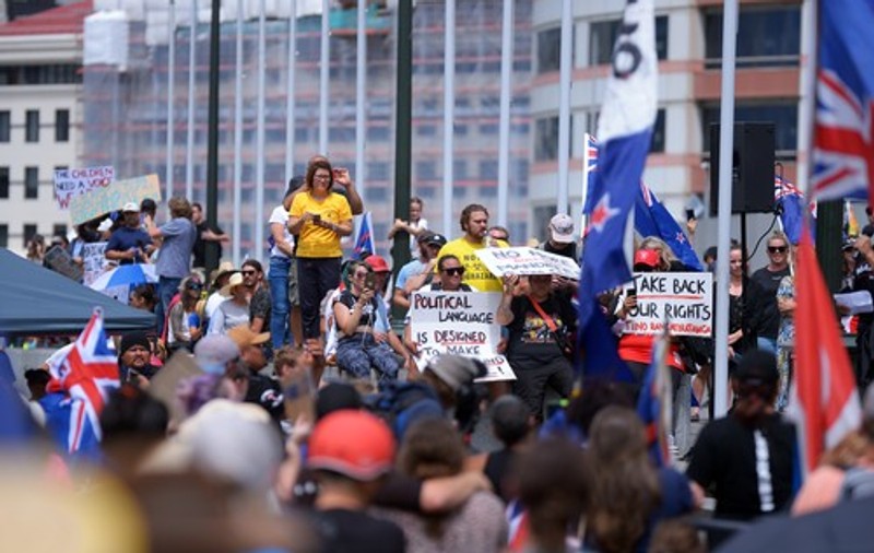 „Convoiul libertății”, replicat în Noua Zeelandă. Protestatarii au blocat străzile din jurul Parlamentului