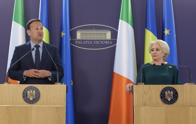 Dăncilă l-a primit pe premierul Irlandei la Palatul Victoria: ”Este prima dată în 15 ani când un prim-ministru din această țară ne vizitează”