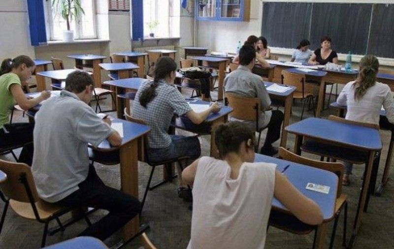 BACALAUREAT 2016. Subiecte și barem EDU.RO la Matematică și Istorie | FOTO
