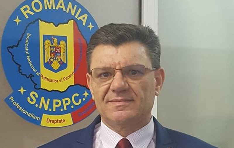 Mitingul polițiștilor din fața MAI, organizat pentru susținerea electorală a sindicalistului Dumitru Coarnă, acuză ministrul de interne. Afacerile controversate ale sindicalistului