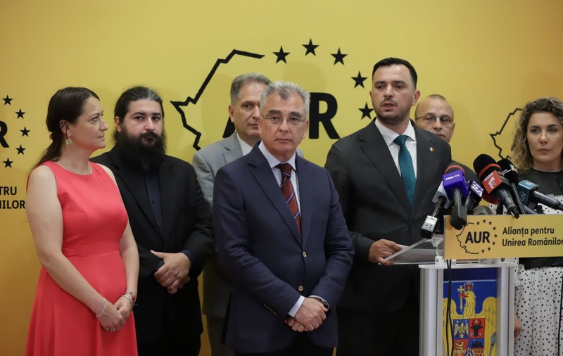 „Afară cu piromanii din Guvern!”. Opoziția va depune moțiune de cenzură după asumarea măsurilor de austeritate ale guvernului Bolojan