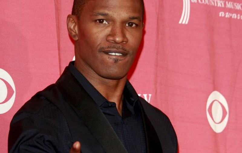 Jamie Foxx, prea bătrân pentru a-şi găsi o iubită 