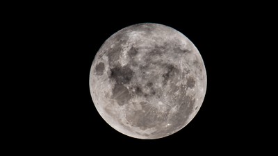 Eclipsă parțialaă