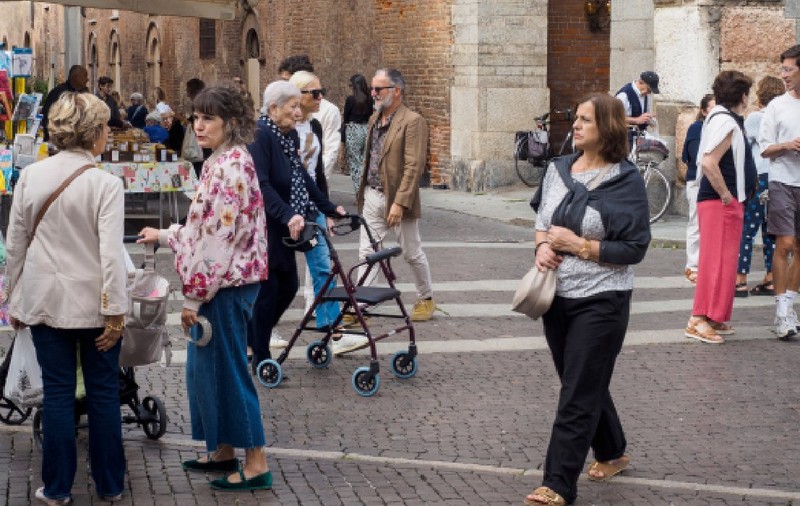 Țara din Europa care are tot mai mulți locuitori care au 100 de ani: încă 2.000 de oameni au trecut de această vârstă