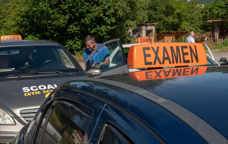 Județele unde se pică pe capete, dar și unde sunt cele mai mari șanse la primul examen pentru permisul de conducere
