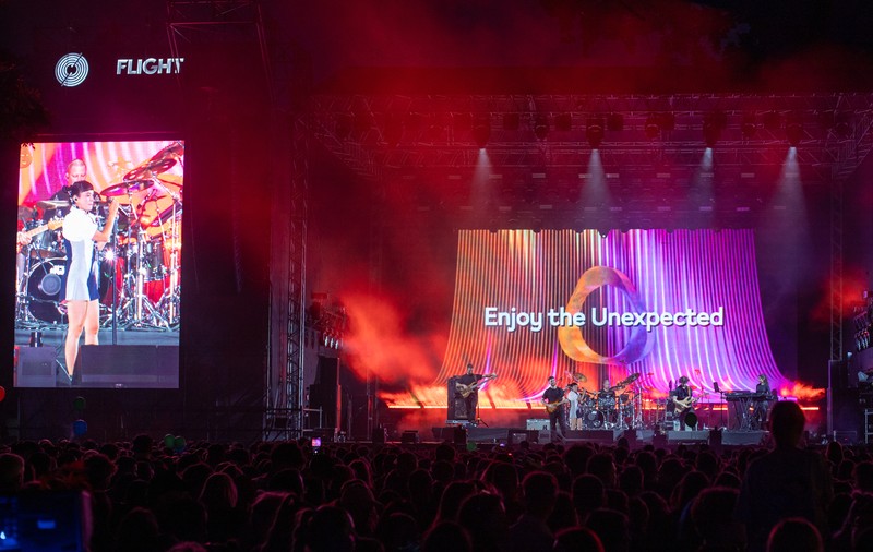 IQOS x Flight Festival: când curiozitatea și creativitatea deschid granițele dintre arte